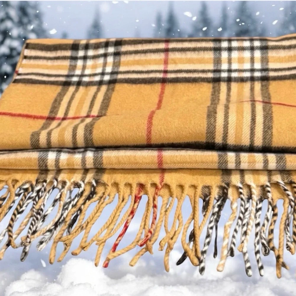 V. FRAAS tartan plaid fringe Scarf